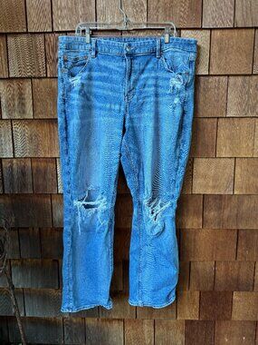 American Eagle Distressed Curvy Straight Stretch Blue Denim Jeans in Women's 20